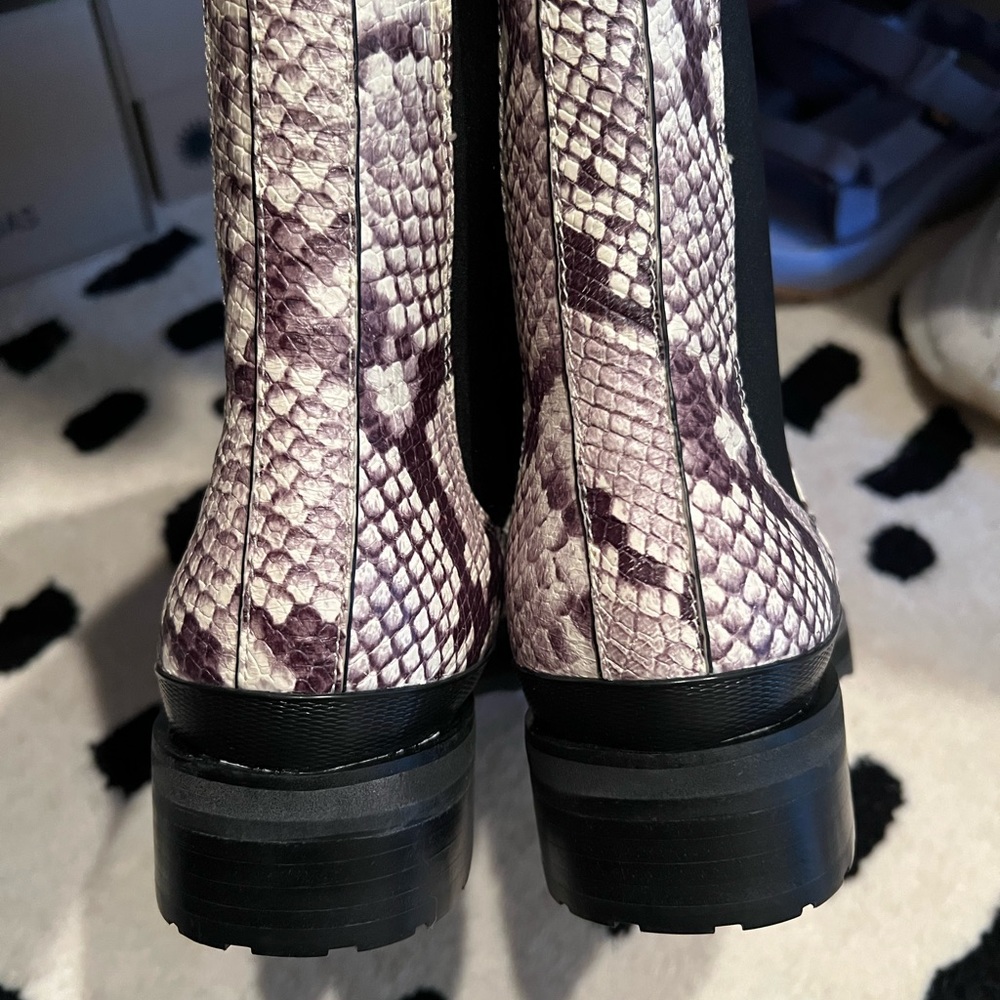 Aerosoles Camila chelsea boot in snakeskin leather women’s sz 8 brand new - Picture 4 of 9